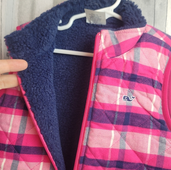 Girls NWT Vineyard Vines Reversible Sherpa Vest XS (5-6) - Picture 4 of 5